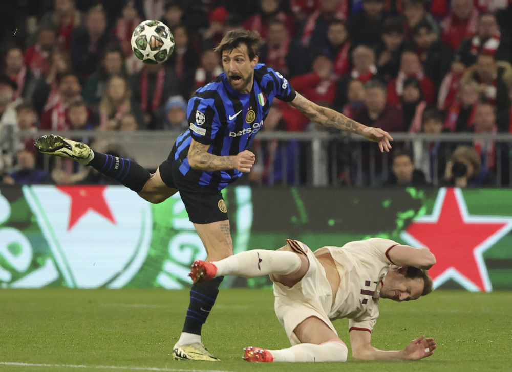 格策：我从小就看梅西踢球，他绝对是我的偶像