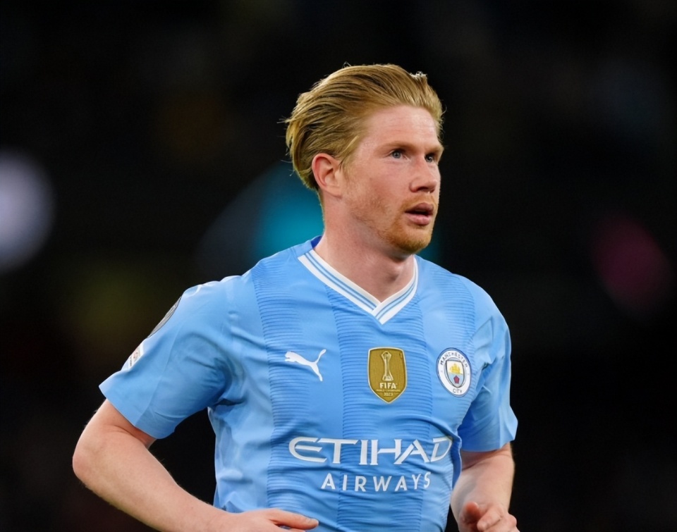 德甲战报：伯克特双响，卡明斯基闪击，法兰克福4-3险胜科隆