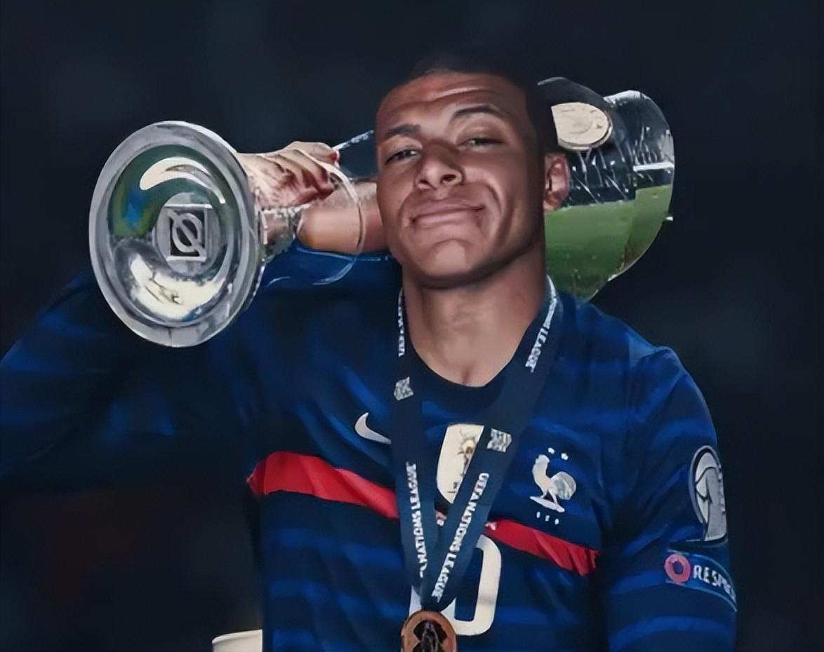 德天空：多特为阿德耶米提供720万欧年薪合同，但未满足要求