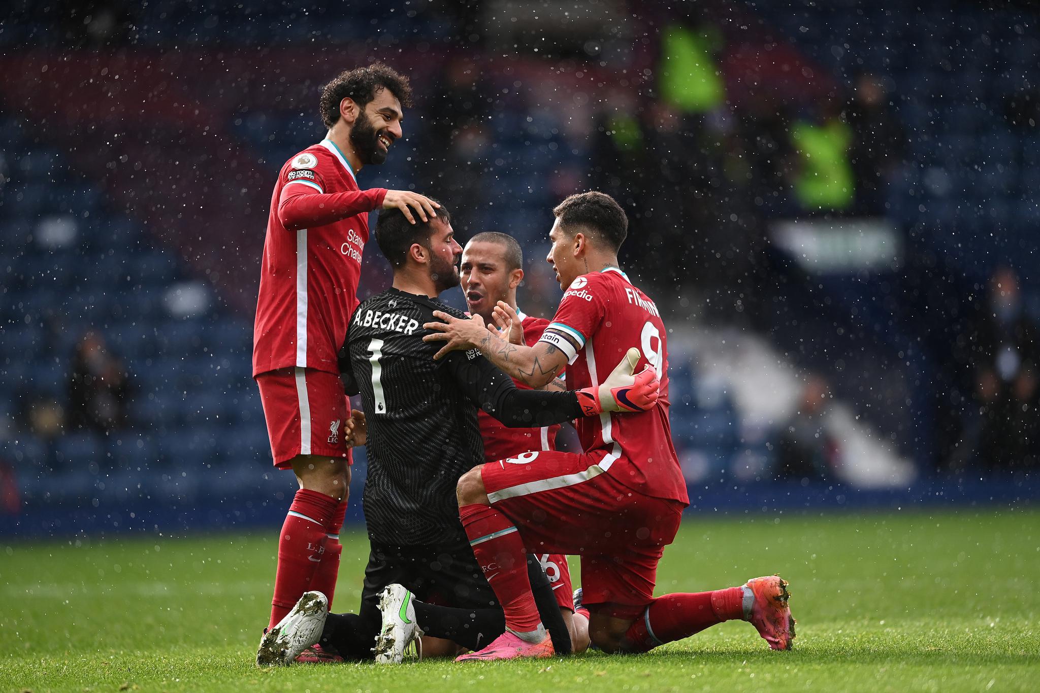 前锋突破造点，射门造成点球机会