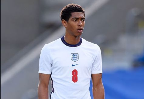 西甲战报：加西亚传射，穆尼奥斯建功，奥萨苏纳2-0莱万特