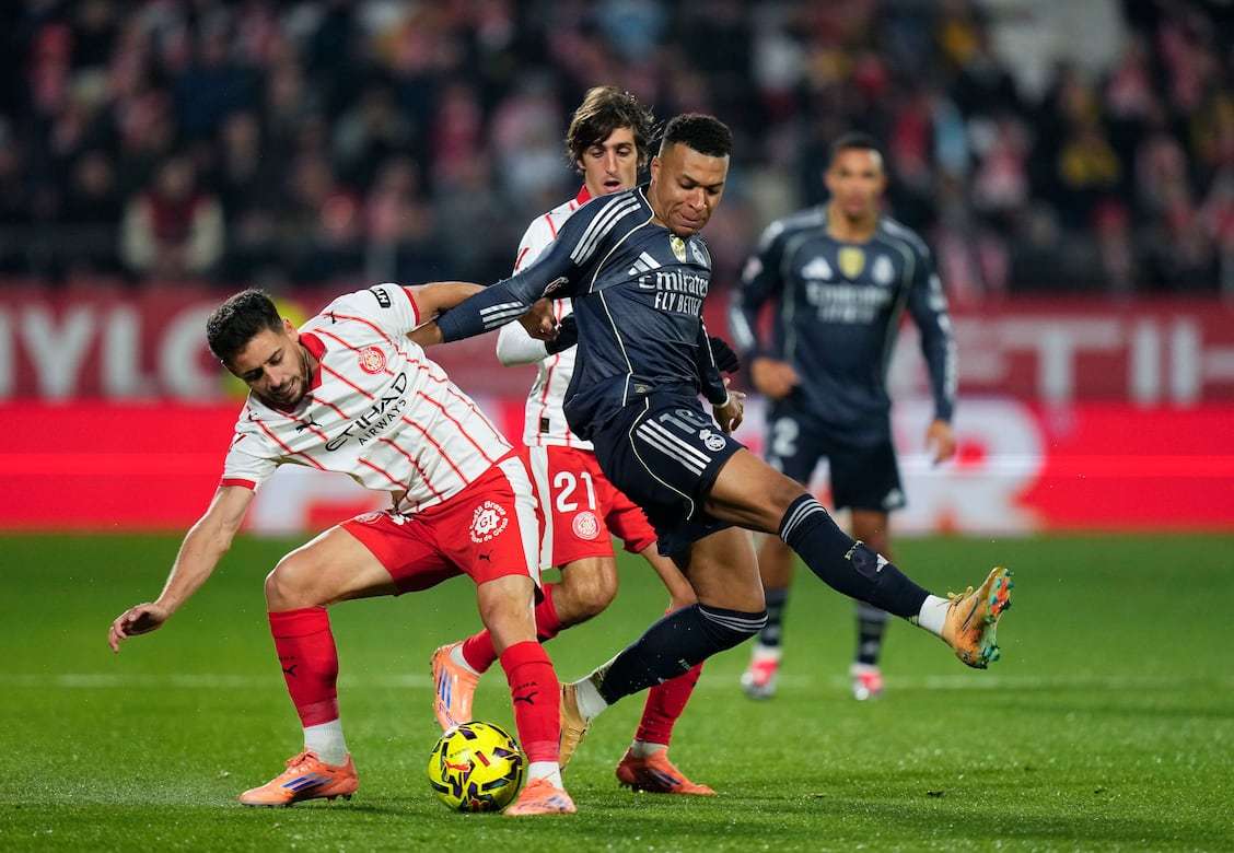 前队友：曾和马拉多纳开车出行，交警把我们拦住只为和他合影