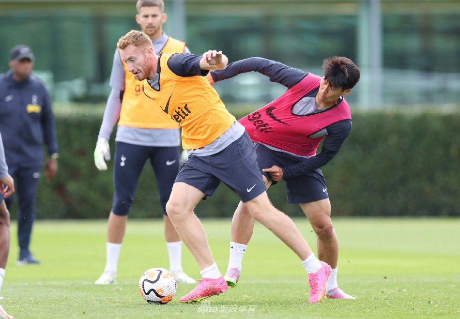 德天空：皇马输球后阿隆索不会遭解雇，将继续指挥周末联赛